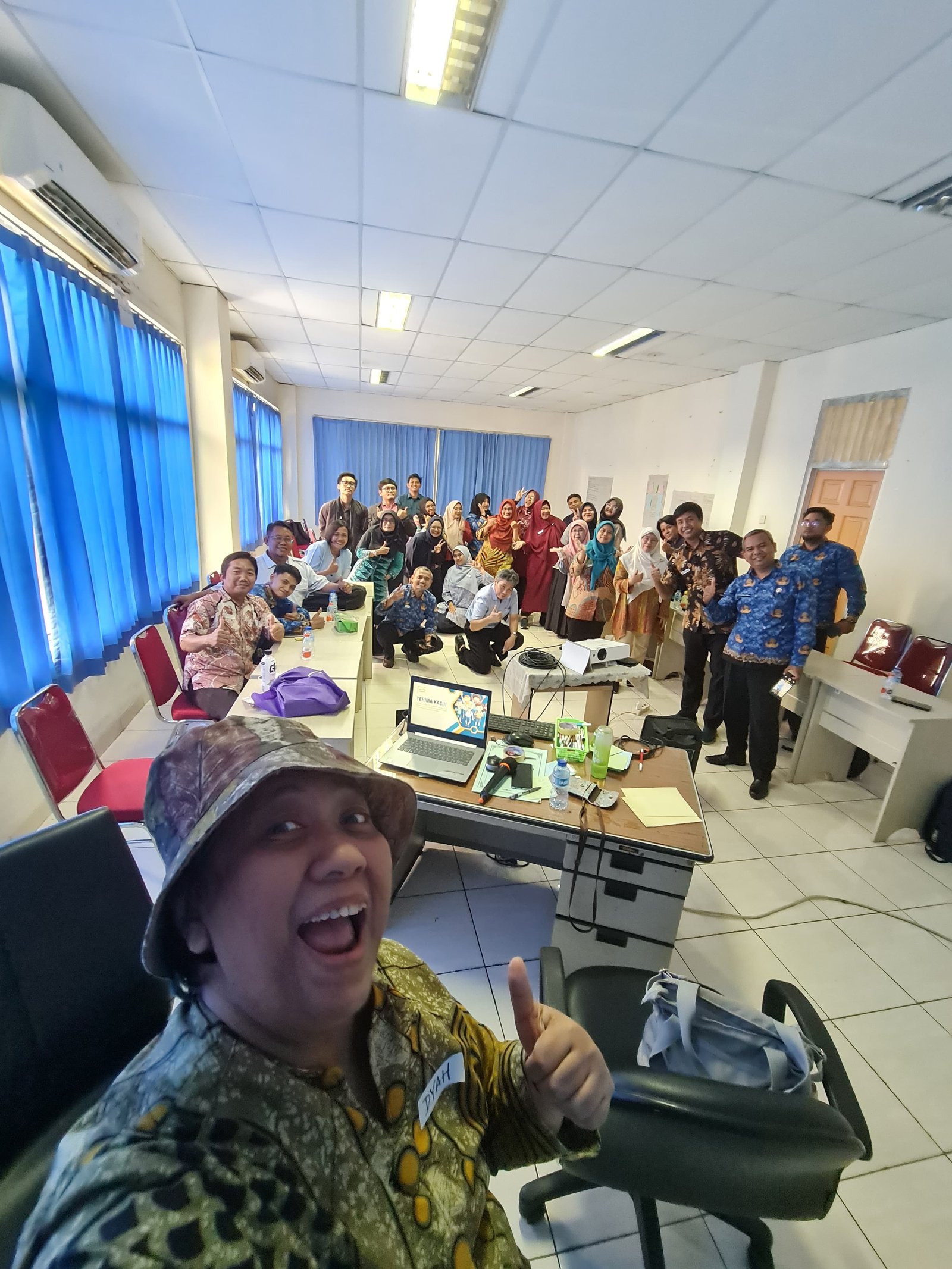 Kelas Multi Media SMA memang Heboh